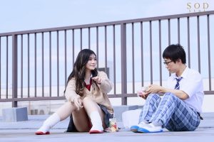 オタクに優しいギャル神木さんに何故か気に入られ…強引に筆下ろしされた日からニコニコ顔のあまかわな小悪魔責めに翻弄されまくり、チ○ポもココロも握られちゃった童貞のボク。 神木麗