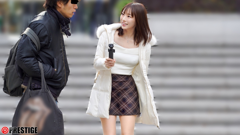 鈴村あいりが素人♂を逆ナン！【限定特典映像40分付き】